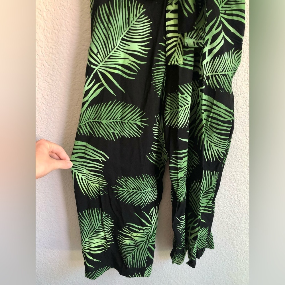 70s Millie Palm Batik Cropped Jumpsuit in Black and Green size 8 tropical - Picture 7 of 9